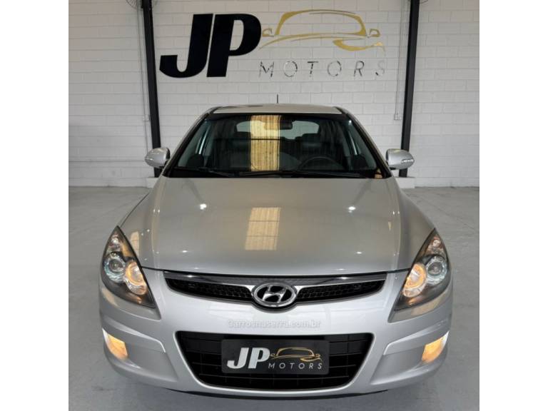 HYUNDAI - I30 - 2011/2011 - Prata - R$ 46.900,00