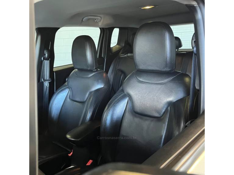 JEEP - RENEGADE - 2015/2016 - Prata - R$ 72.900,00