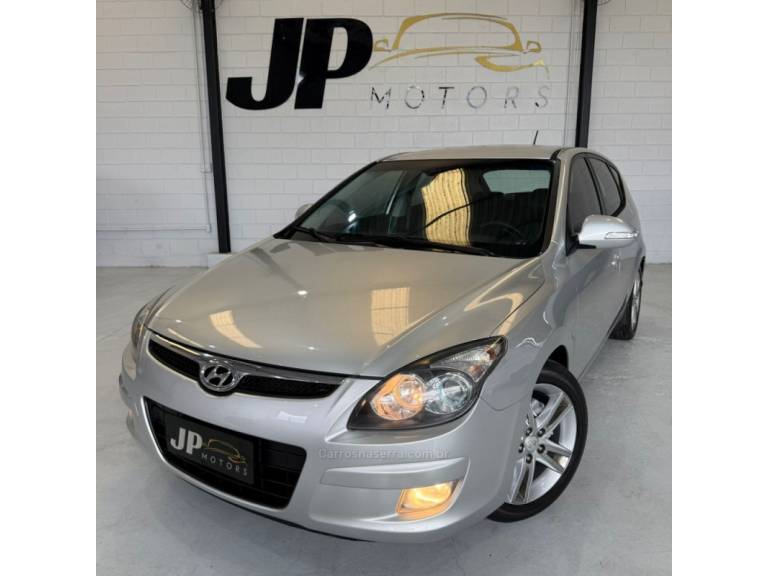 HYUNDAI - I30 - 2011/2011 - Prata - R$ 46.900,00
