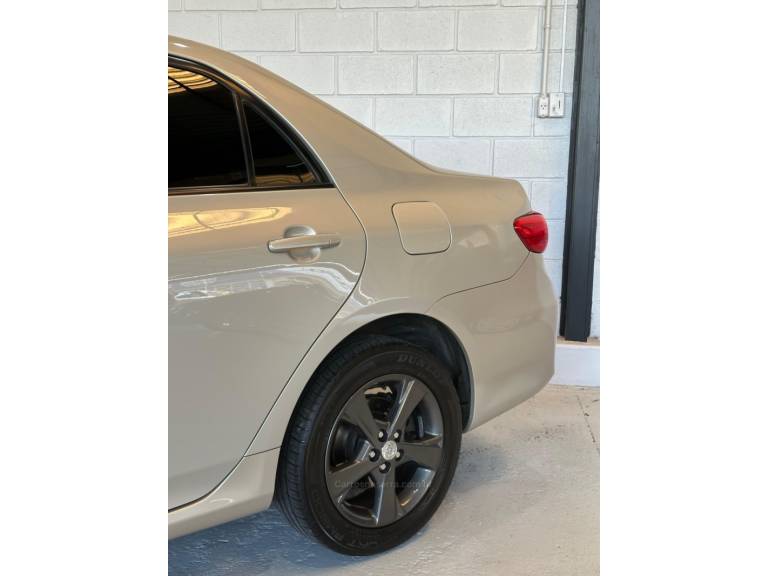 TOYOTA - COROLLA - 2013/2013 - Bege - R$ 69.900,00