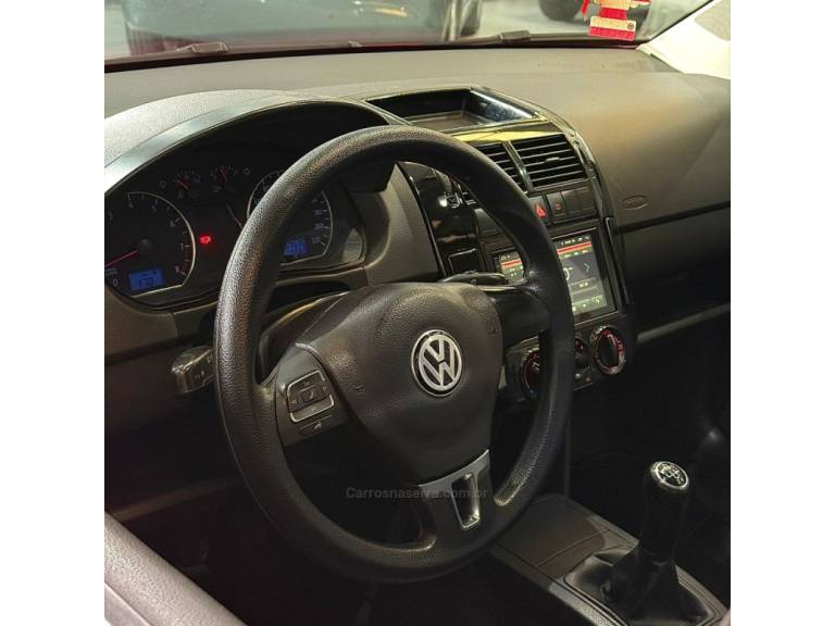 VOLKSWAGEN - POLO - 2010/2011 - Vermelha - Sob Consulta