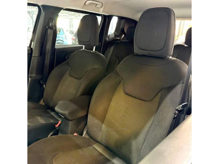 JEEP - RENEGADE - 2018/2017 - Preta - R$ 76.900,00