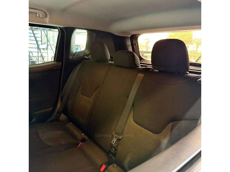 JEEP - RENEGADE - 2018/2017 - Preta - R$ 76.900,00