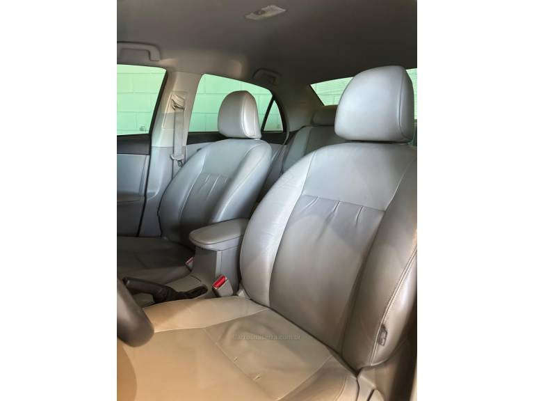 TOYOTA - COROLLA - 2013/2013 - Bege - R$ 69.900,00