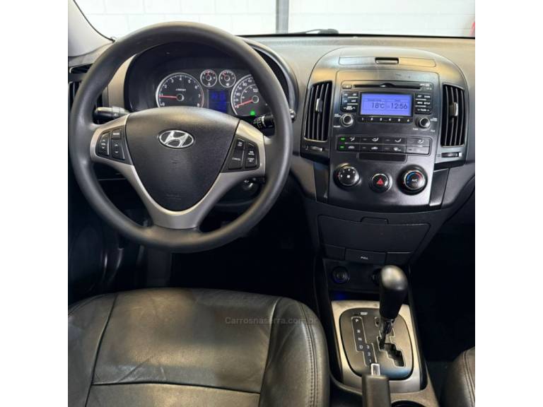 HYUNDAI - I30 - 2011/2011 - Prata - R$ 46.900,00