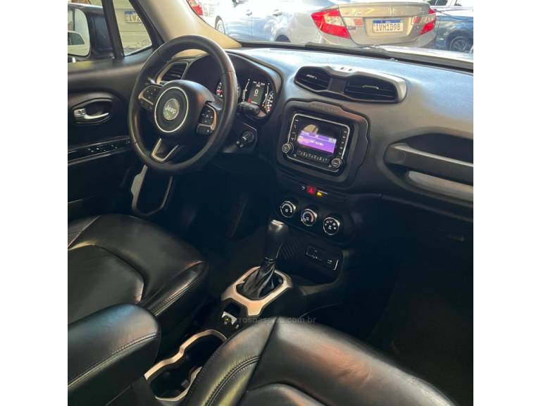 JEEP - RENEGADE - 2015/2016 - Prata - R$ 72.900,00