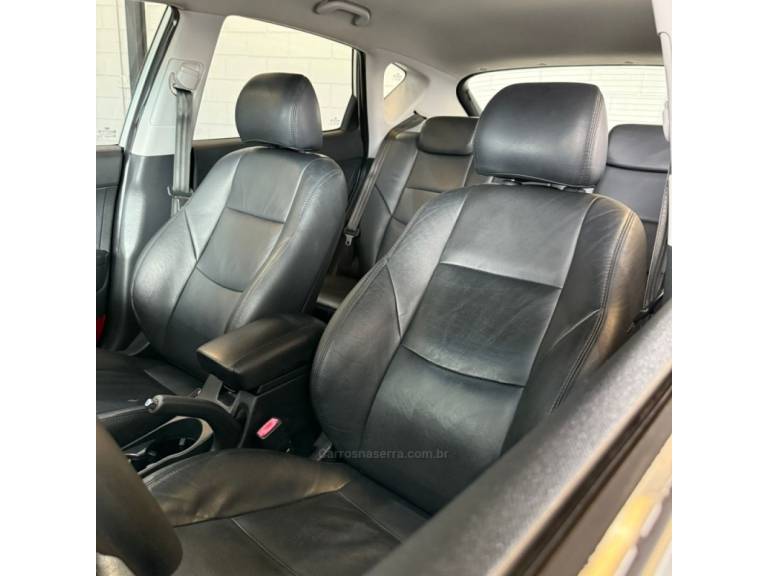HYUNDAI - I30 - 2011/2011 - Prata - R$ 46.900,00