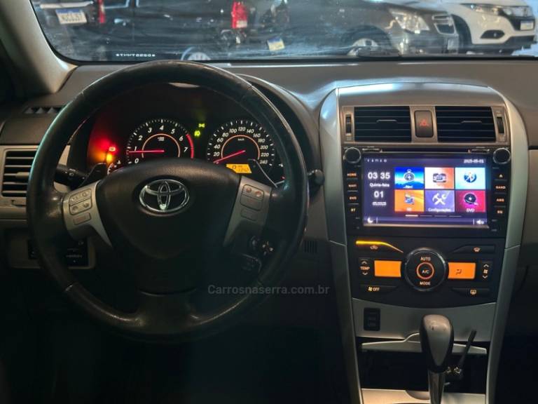 TOYOTA - COROLLA - 2013/2013 - Bege - R$ 69.900,00